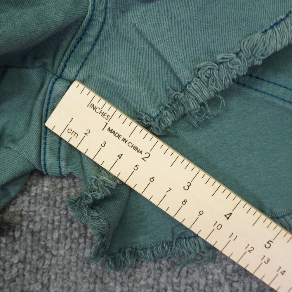 NEW Billabong Shorts Women 26 Buttoned Up Salt Washed Distressed Denim Beachwear - Picture 7 of 9